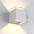 cubelamp-led-wandleuchte-bewegungsmelder-schwarz-weiss-10x10cm-12x12cm-xlumina