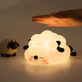 kleines-schaf-nachtlicht-led-silikon-augenfreundlich-kinderzimmer-xlumina2