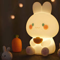 kuscheliges-silikon-rich-bunny-led-nachtlicht-geschenk-fuer-kinder-und-maedchen-silikon-nachtlicht-xxl-xlumina