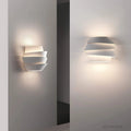 luminique-skandinavische-wandlampe-doppelte-lichtpunkte-eisen-modern-minimalistisch-xlumina