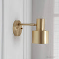 solluxe-minimalistische-wandleuchte-goldenes-metall-xlumina
