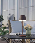 EGLO LED Außen-Tischlampe Mannera, Nachttischlampe Touch dimmbar, kabellose Outdoor Tischleuchte mit USB-Port, Metall in Rostbraun und Kunststoff Weiß, Lampe Schlafzimmer warmweiß, IP54