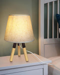 Heart Tong Tischlampe Holz Dreibein und stoffschirm mit 6W LED Leuchtmittel Warmweiß | Vintage Nachttischlampe | Retro Tischleuchte | Schlafzimmer Wohnzimmer Belechtung