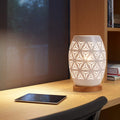 OuXean Einzigartiges schönes weißes Metallhohles Design E27 60W Tischlampe mit Kabelschalter, wenn das Licht durch die Lücken und Casts Bedside Lighting entkommt
