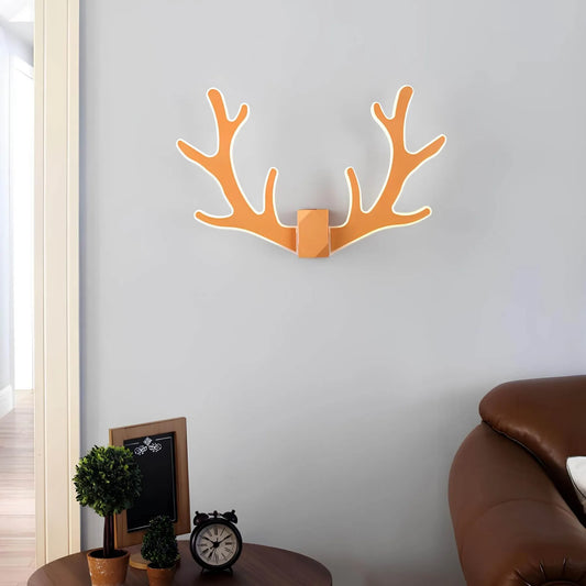 geweiglow-wandlampe-gewei-form-led-leuchte-gold-modern-wohnzimmer-schlafzimmer-xlumina